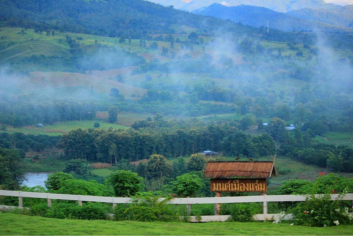 มนต์เมืองแจ่ม Hotel Mae Chaem Bagian luar foto