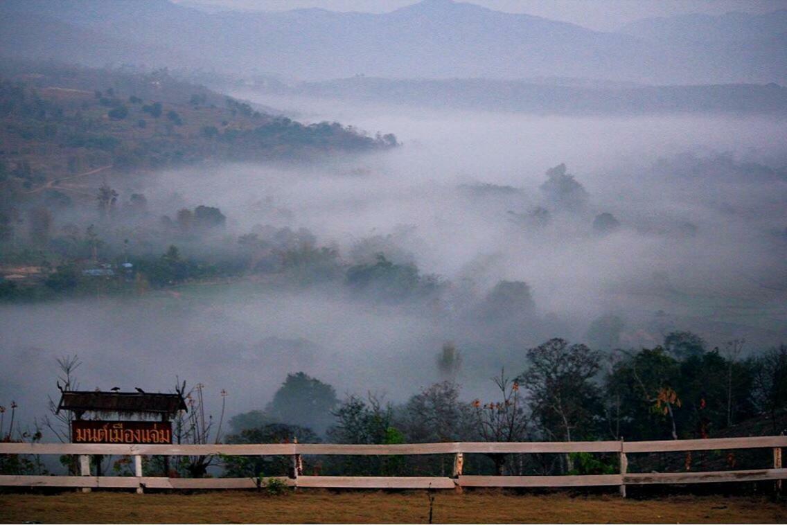 มนต์เมืองแจ่ม Hotel Mae Chaem Bagian luar foto