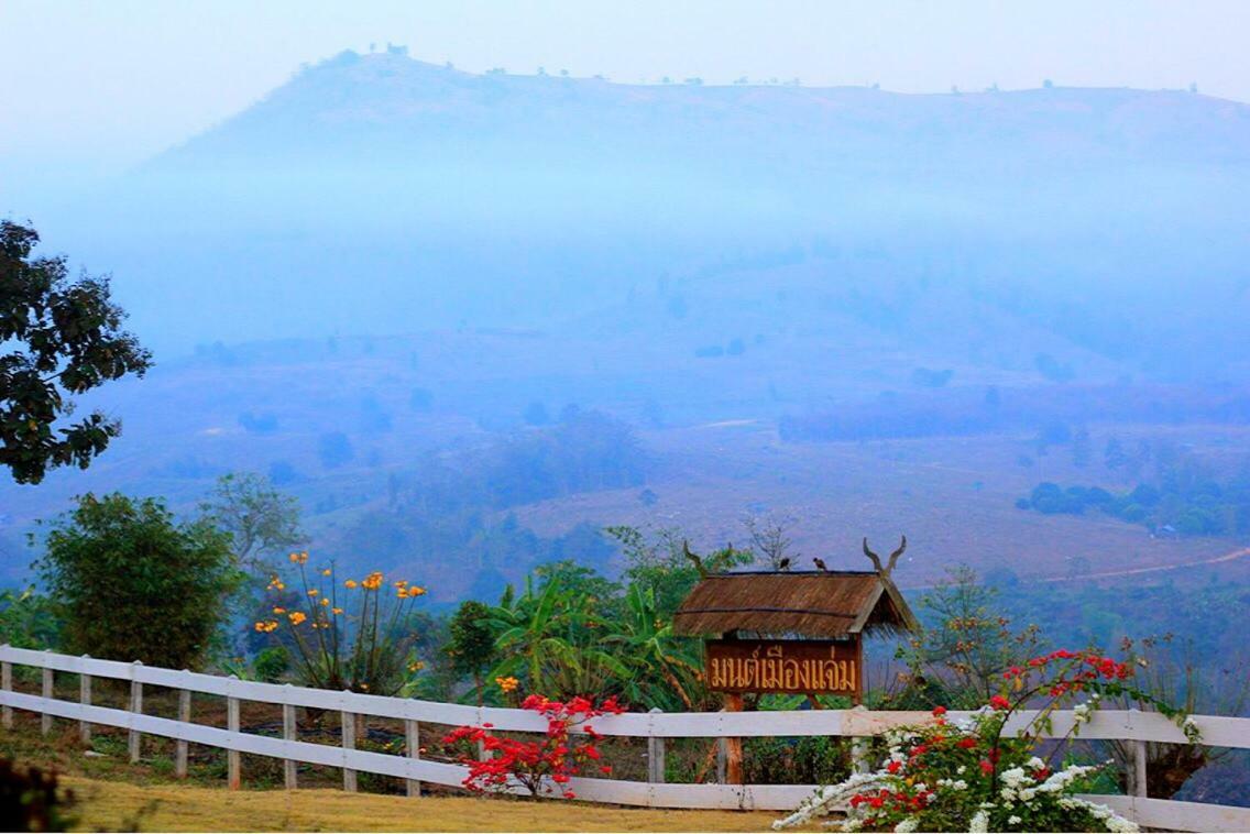 มนต์เมืองแจ่ม Hotel Mae Chaem Bagian luar foto