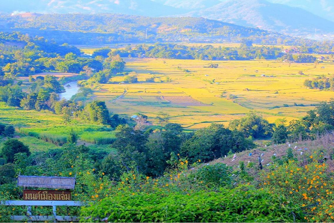 มนต์เมืองแจ่ม Hotel Mae Chaem Bagian luar foto