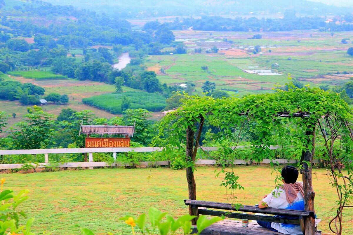 มนต์เมืองแจ่ม Hotel Mae Chaem Bagian luar foto
